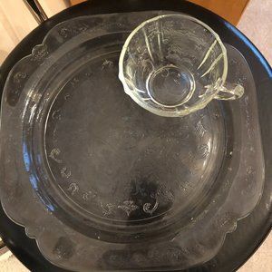 Federal Depression Glass Madrid Snack plate set